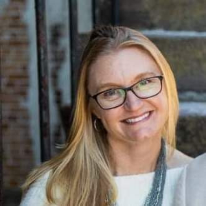 Julie Watkins Profile Image