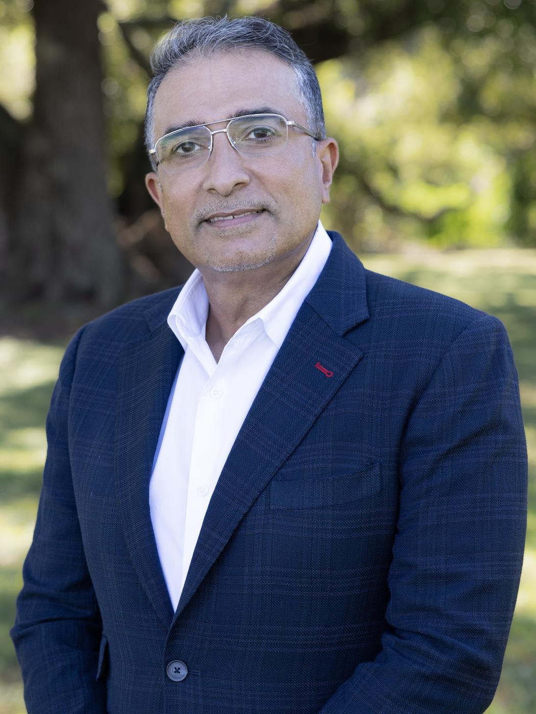 Aliraza Manekia